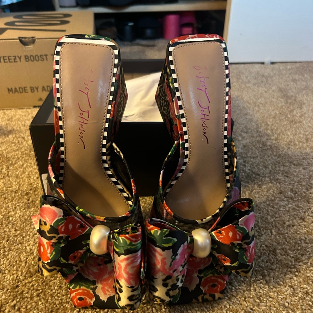 Betsey Johnson Pink Floral Leopard Heels - Picture 2 of 7